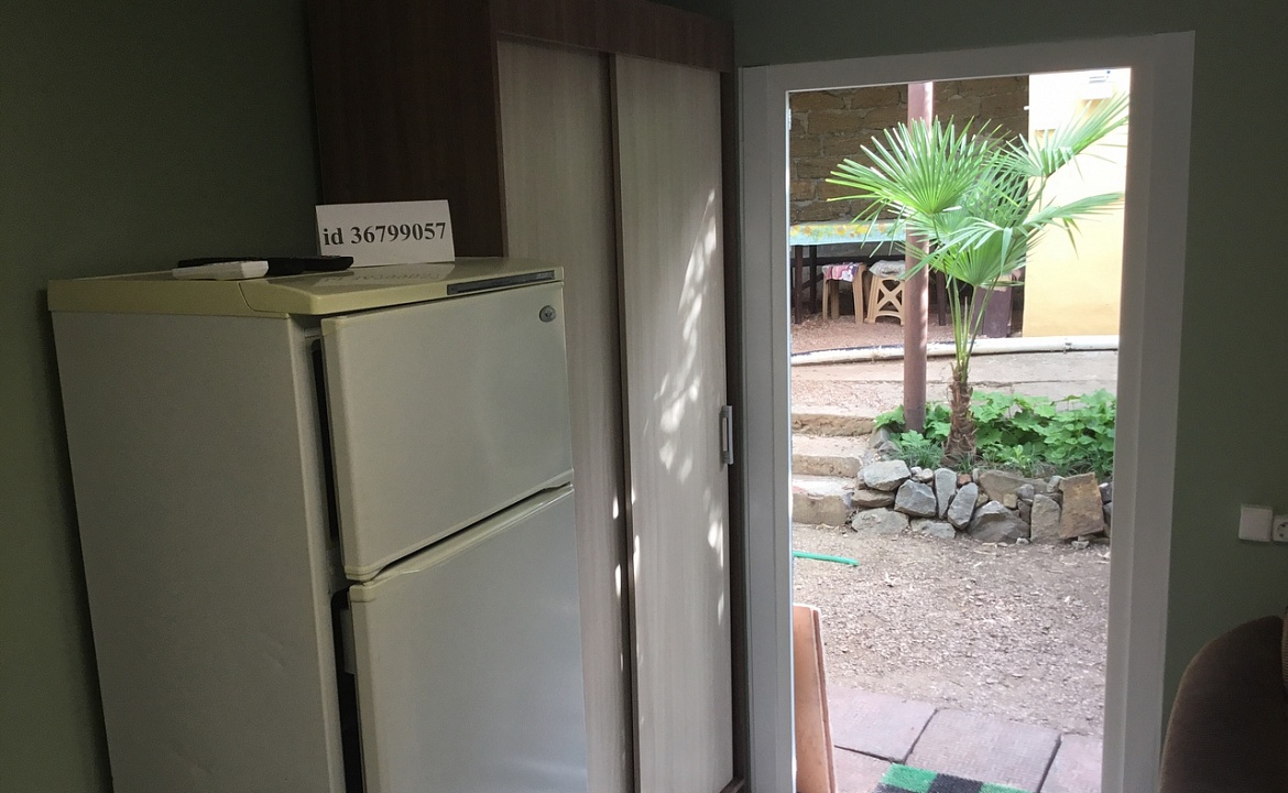 Номер для 4-5 человек. Гостевой дом «Лазурное». Лазурное