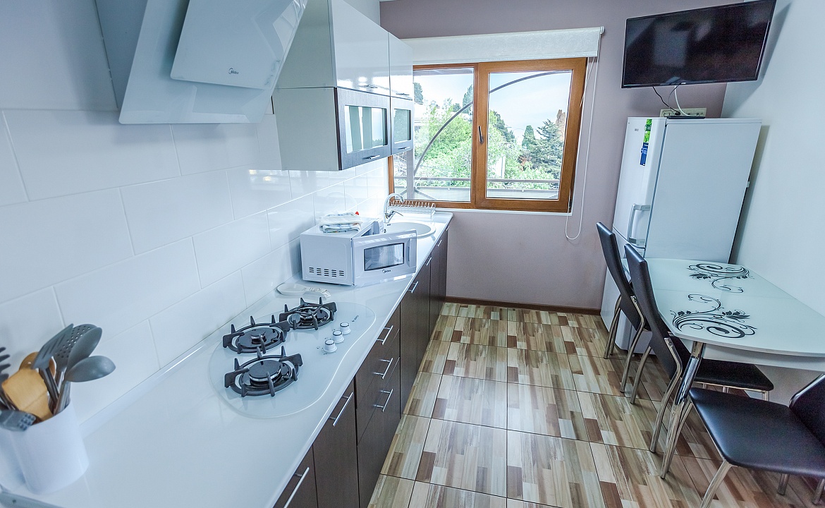 Люкс с балконом до 5 чел. Гостевой дом Пролетарская 12. Гурзуф