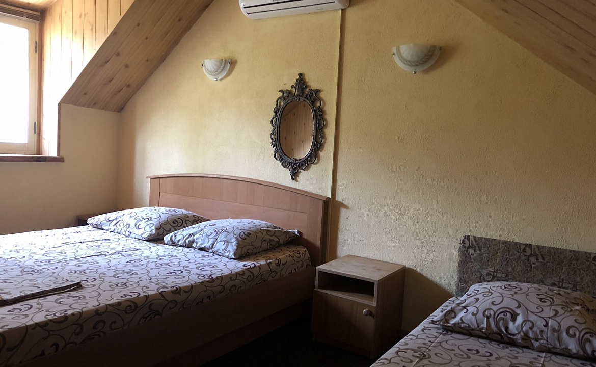 Двухэтажные апартаменты. Гостевой дом АнНи. Гаспра