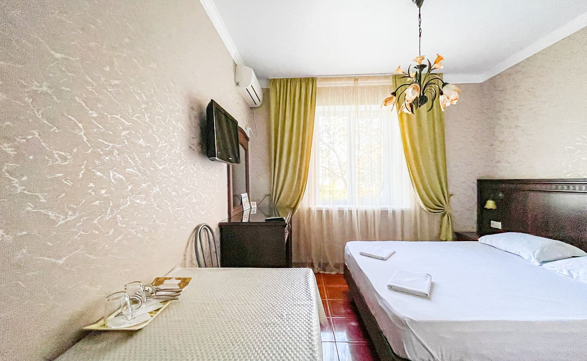 Стандарт 2-х местный (без балкона). Anzhelina Family Hotel. Витязево