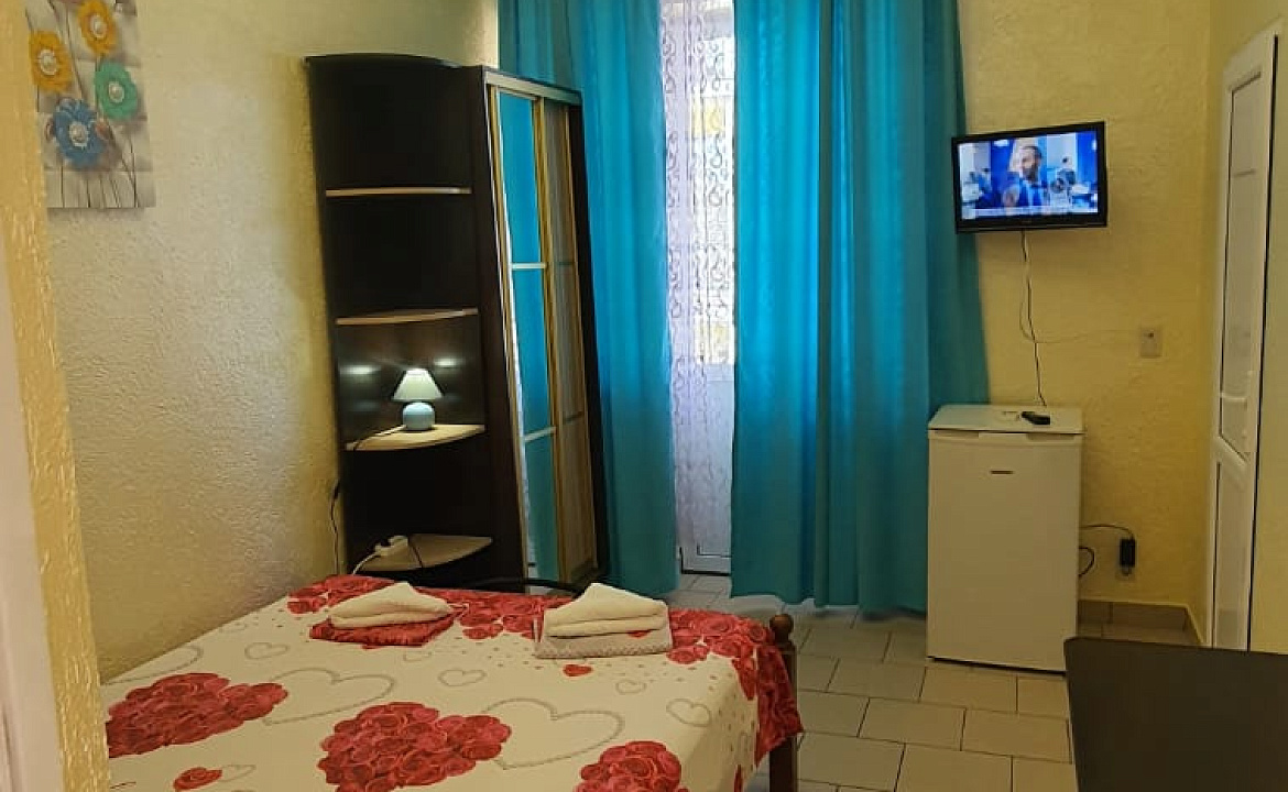 С удобствами на 2, 3, 4 и 5 человек. Гостевой дом ОРИОН. Ольгинка С удобствами на 2, 3, 4 и 5 человек. Гостевой дом ОРИОН. Ольгинка