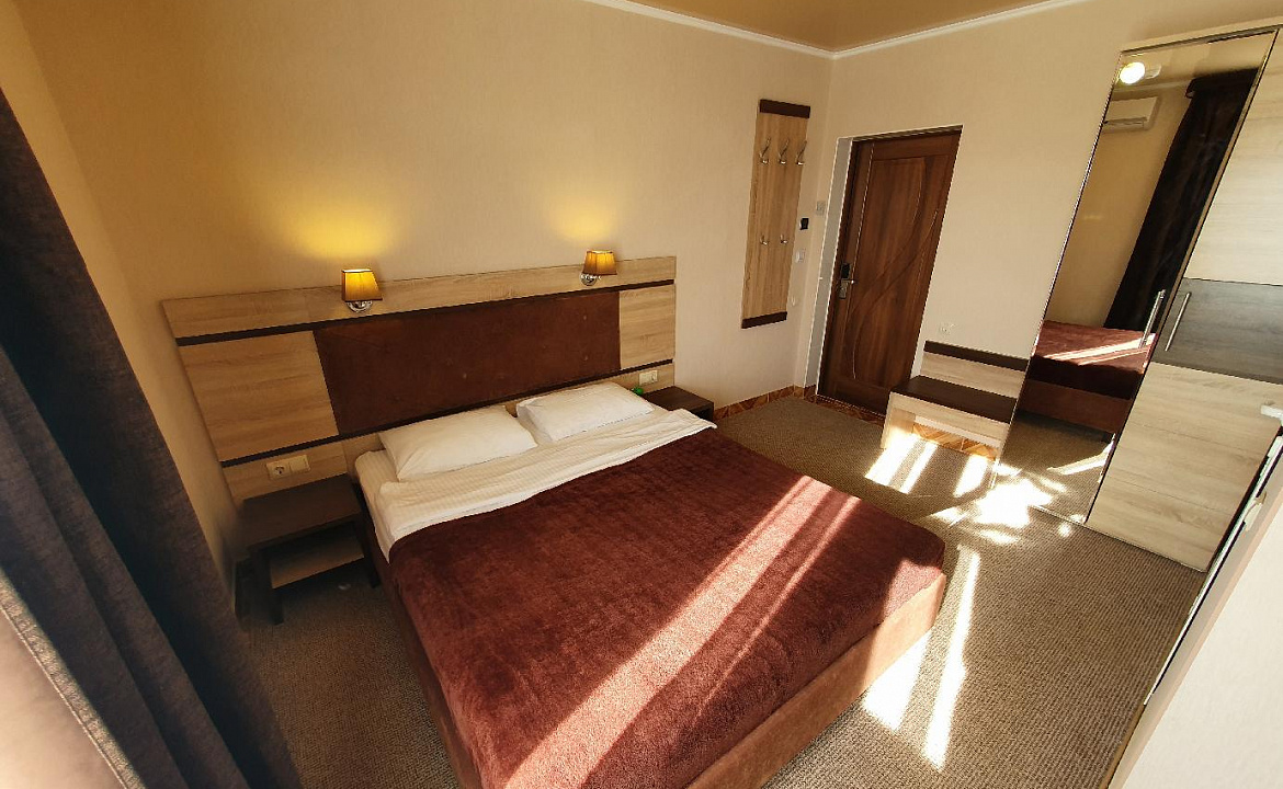 2-х местный стандарт. Отель Золотой **. Саки