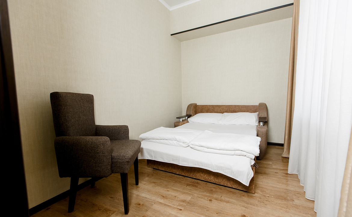 Семейный (двухкомнатый). Отель "Времена года". Адлер