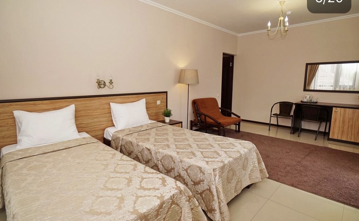 Люкс двухкомнатный. Гостевой дом "Адмирал". Ольгинка