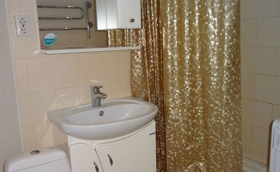 2х-комнатная квартира . Квартира в многоквартирном доме Лакоба 56 кв 10. Новый Афон