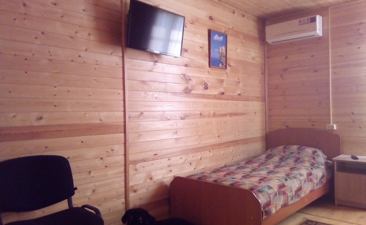 1/2 коттеджа. Коттедж "МОРСКОЙ БРИЗ". Голубицкая