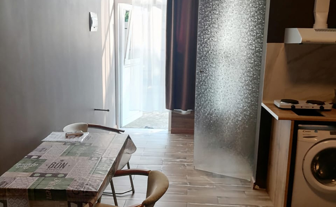 Двухместные апартаменты. Гостевой дом Четыре сезона. Лоо