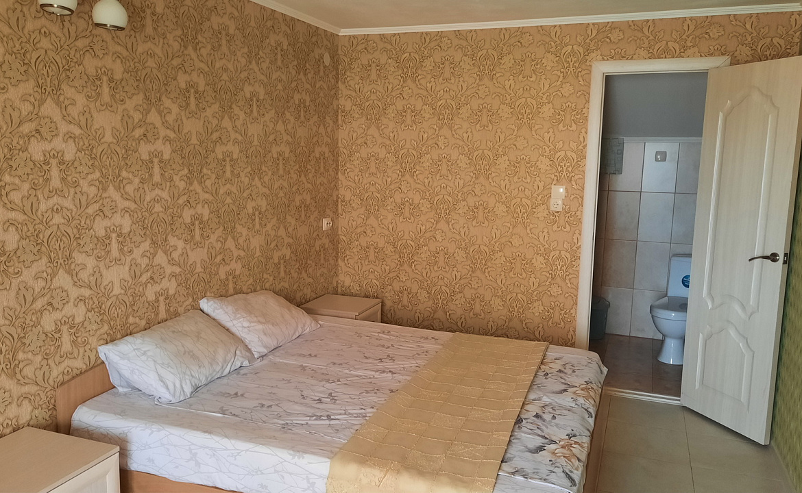 2-х мест.номер Стандарт с Вентилятором. Гостевой дом "Лавандина". Севастополь