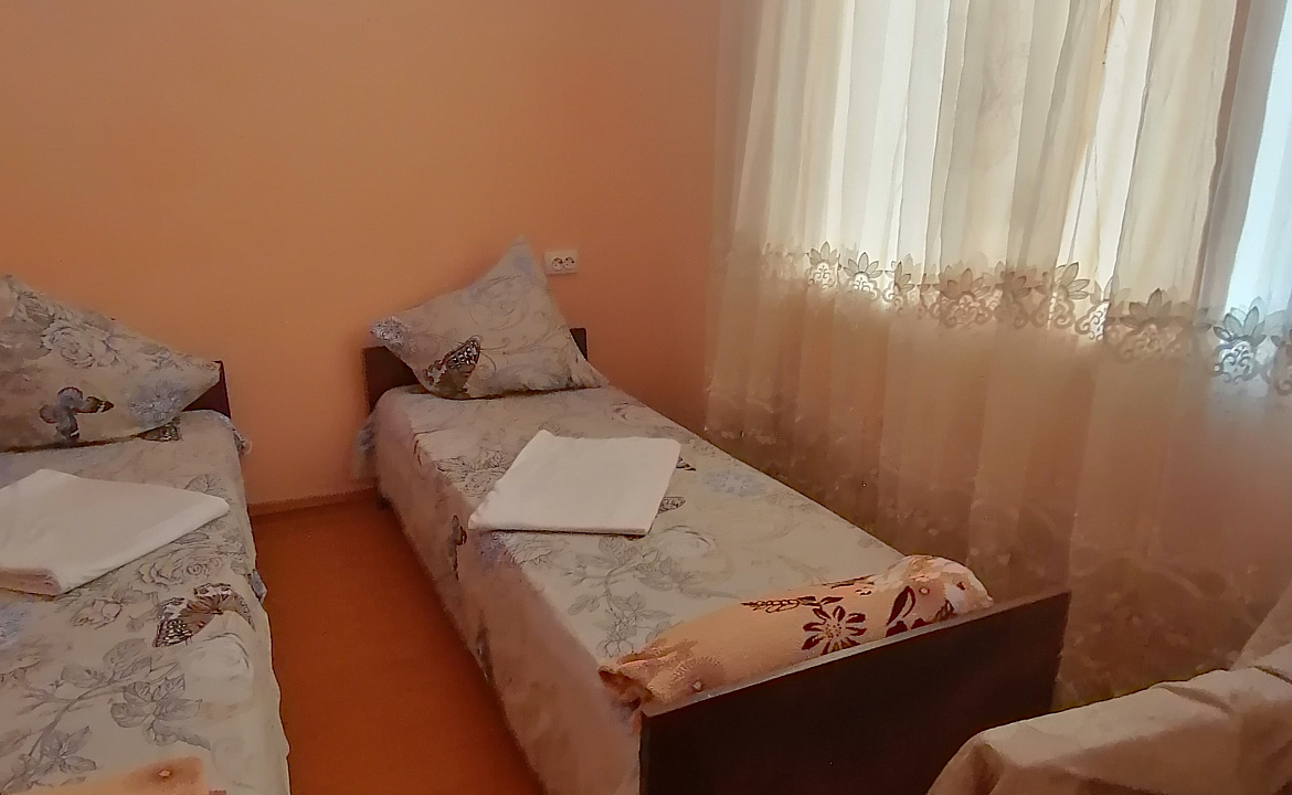 Лавровый лист . Частный сектор Лавровый лист. Новый Афон