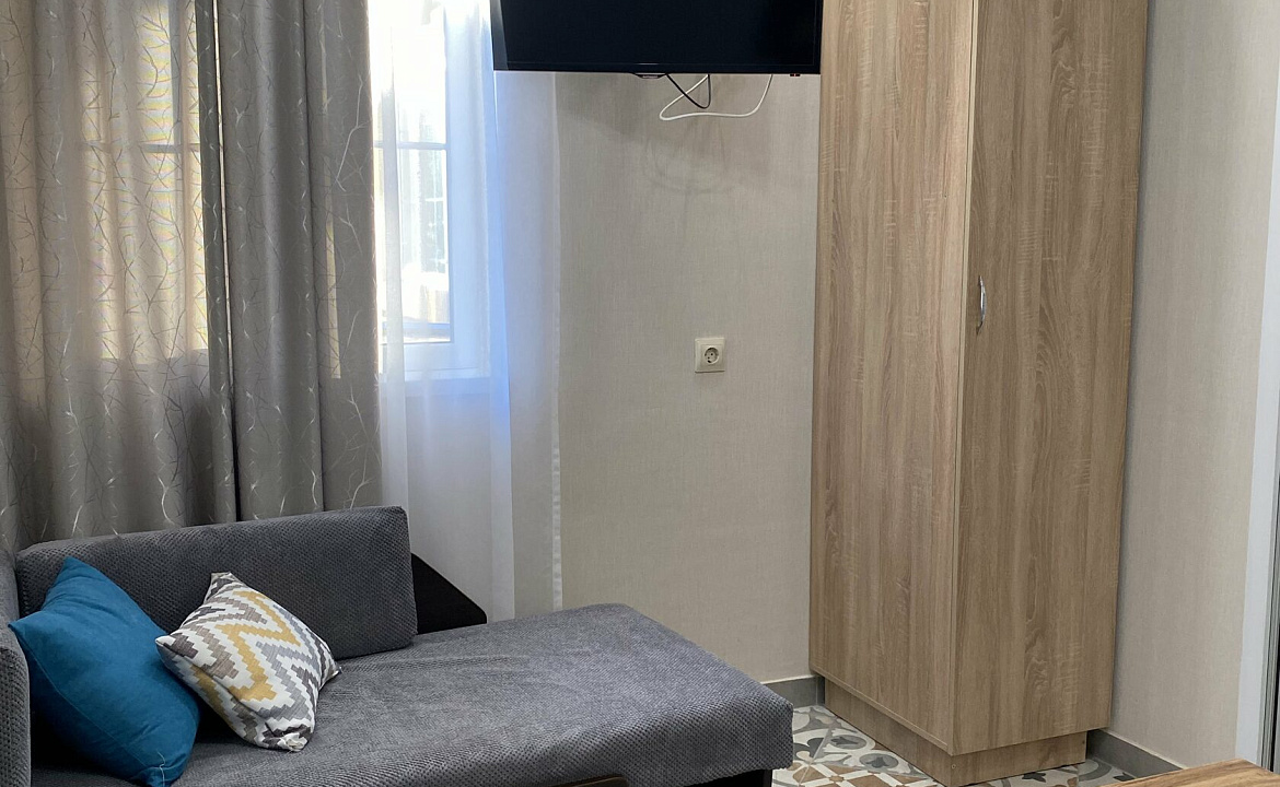 Апартаменты Люкс. Апарт-отель “Planeta MOV”. Адлер