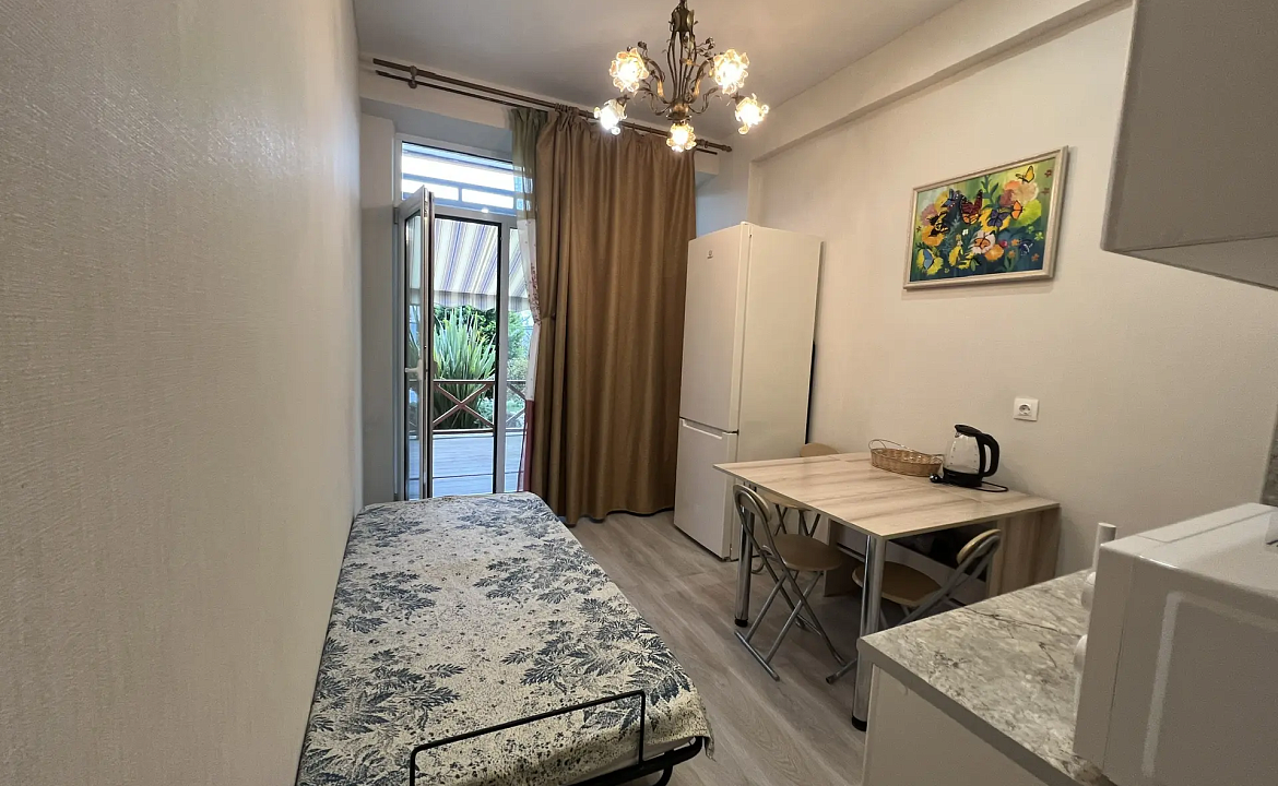 Просторный апартамент с террасой и ванной 1к2. Светлая квартира с террасой и морем. Дагомыс