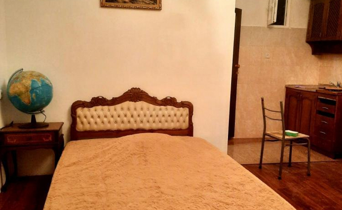 2-х местный . Частный сектор ул. Имама Шамила, 59. Сухум