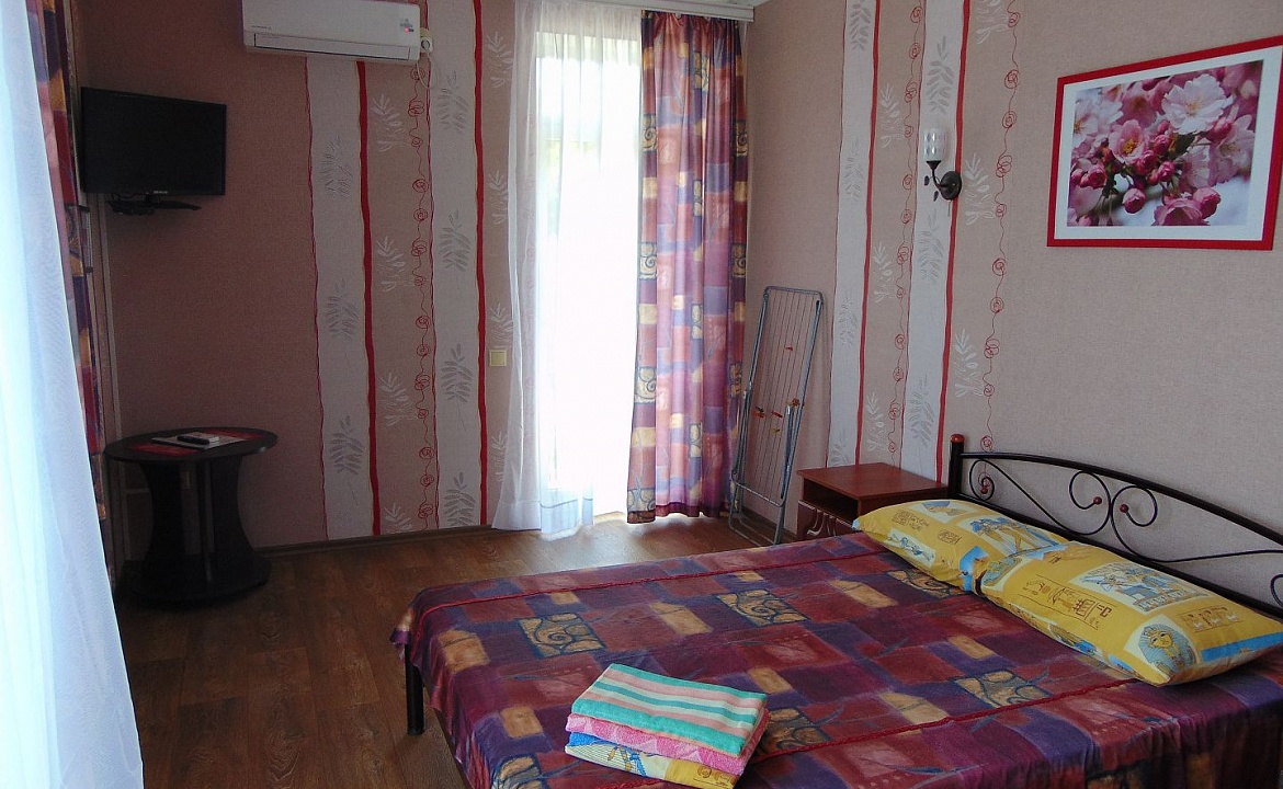 Четырехместная двухкомнатная студия 