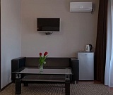 2-х местный номер с балконом на первом этаже. База отдыха "Скурча". 2-х местный номер с балконом на первом этаже. База отдыха "Скурча".