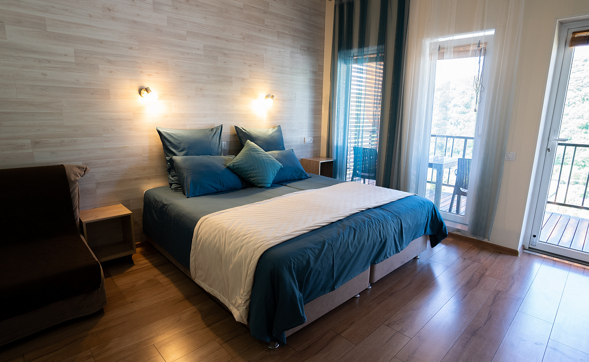 Номер категории «Комфорт» №1. Abrau Family. Абрау-Дюрсо