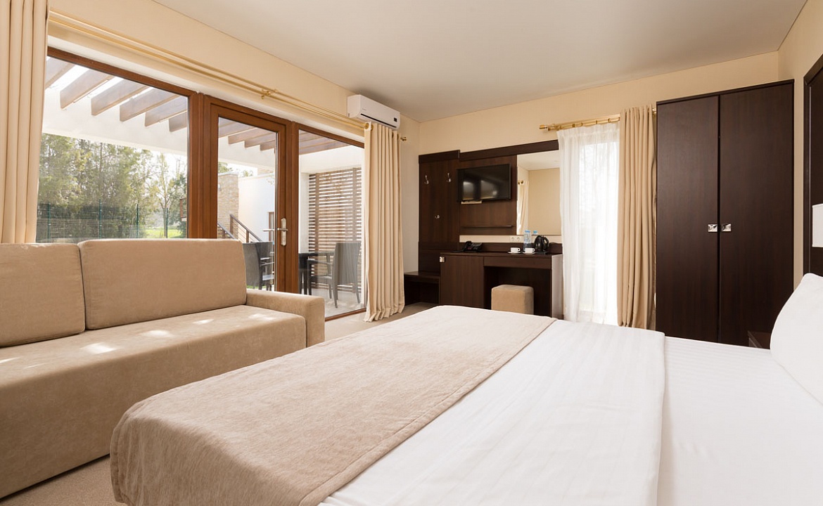 ДЖУНИОР. Семейный отель RIGA VILLAGE RESORT. Щелкино