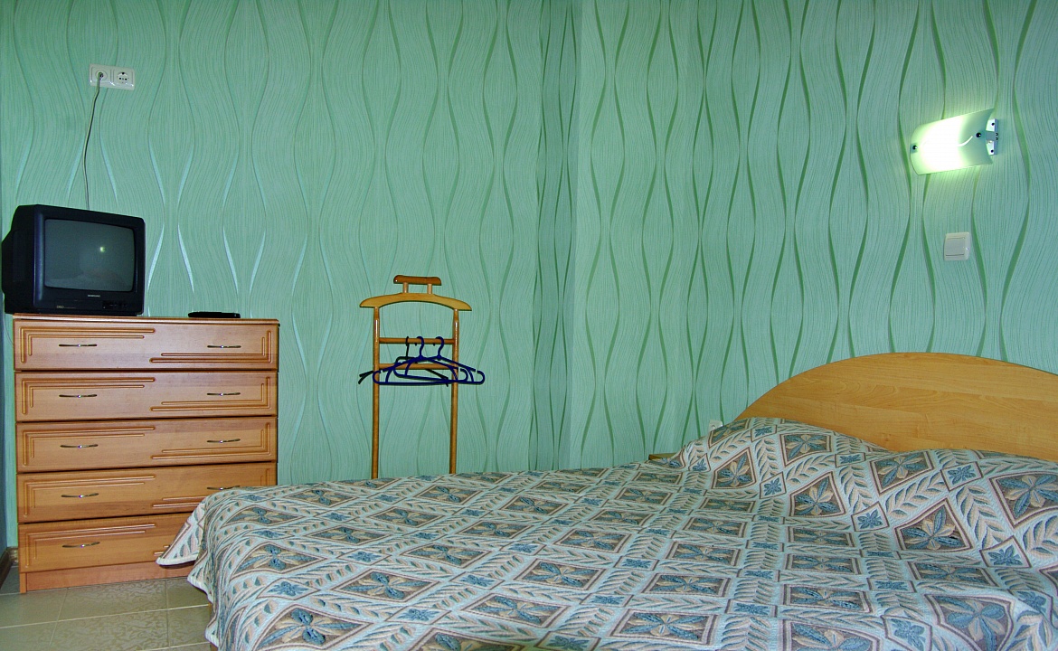 Двухместный с двуспальной кроватью. Частный сектор Гостевой дом "У Галины".. Феодосия