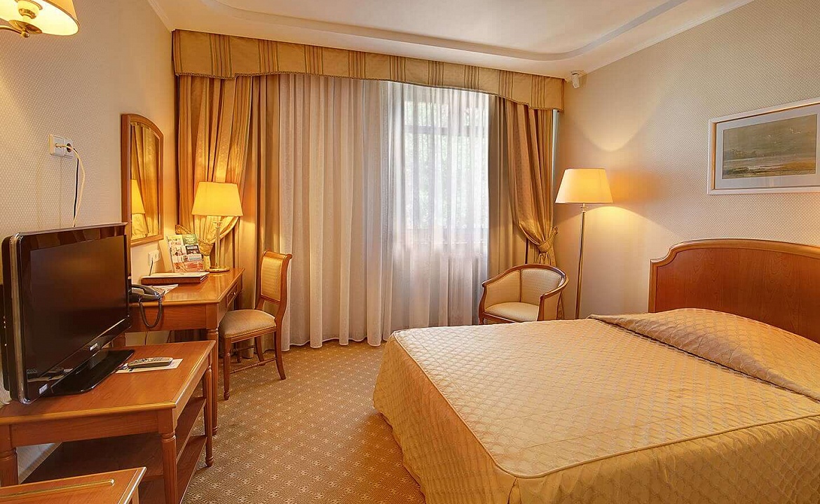 Стандарт одноместный. Отель «Ореанда» Премьер Отель. Ялта