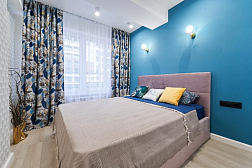 Квартира в многоквартирном доме Современная квартира у моря с отдельной спальней