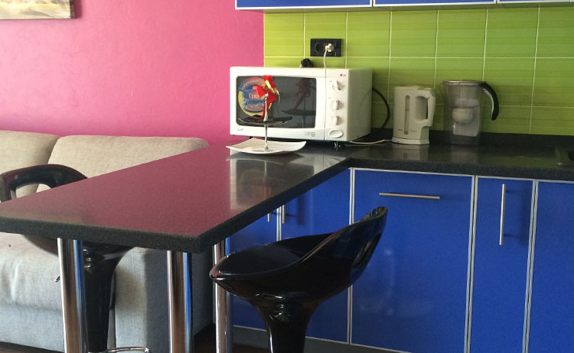 Семейный Люкс на первой линии. Квартира в многоквартирном доме Аппартаменты «Премьера». Чайка