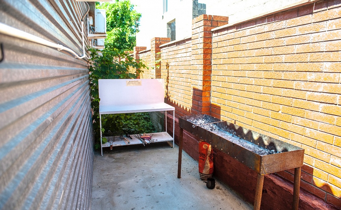 Кухня-общая, летяя. Гостевой дом «Каравелла». Лермонтово