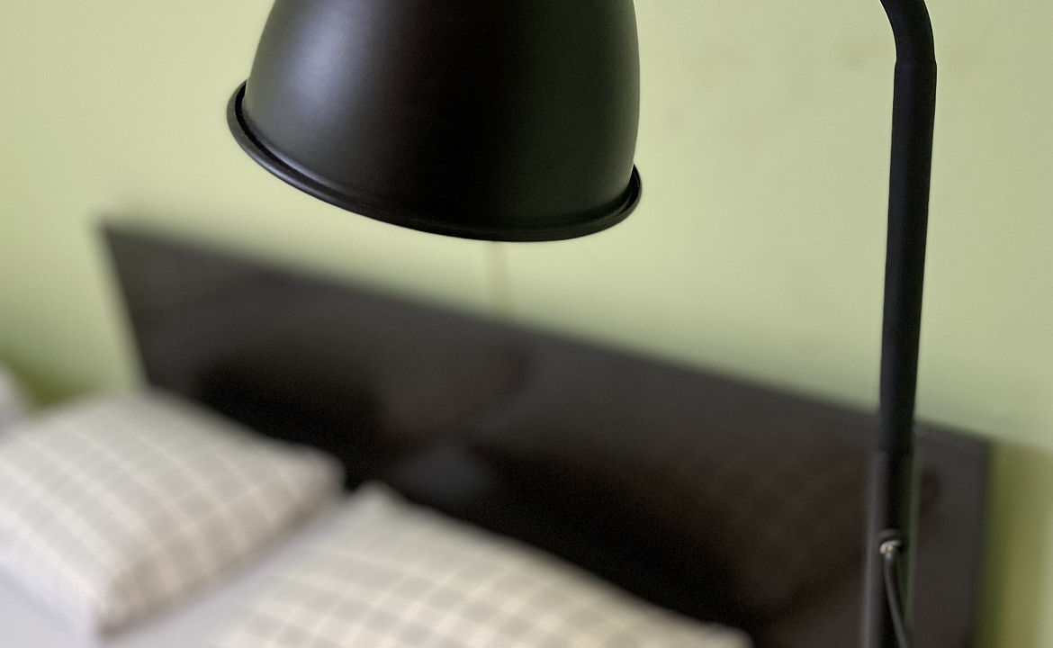 ТРЁХМЕСТНЫЙ . Гостевой дом АКВАТОРИЯ . Кучугуры