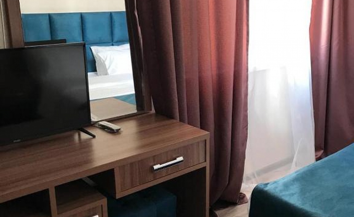 СТАНДАРТНЫЙ 2-МЕСТНЫЙ НОМЕР С ДВУСПАЛЬНОЙ КРОВАТЬЮ. Гостевой дом "Family". Лазаревское СТАНДАРТНЫЙ 2-МЕСТНЫЙ НОМЕР С ДВУСПАЛЬНОЙ КРОВАТЬЮ. Гостевой дом "Family". Лазаревское