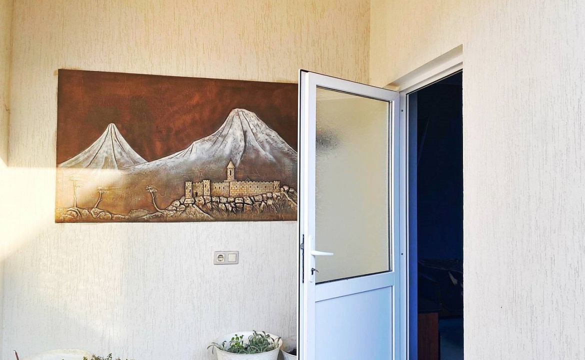 КОМФОРТ 3-Х МЕСТНЫЙ. Гостевой дом ВАРДАНЕ. Вардане