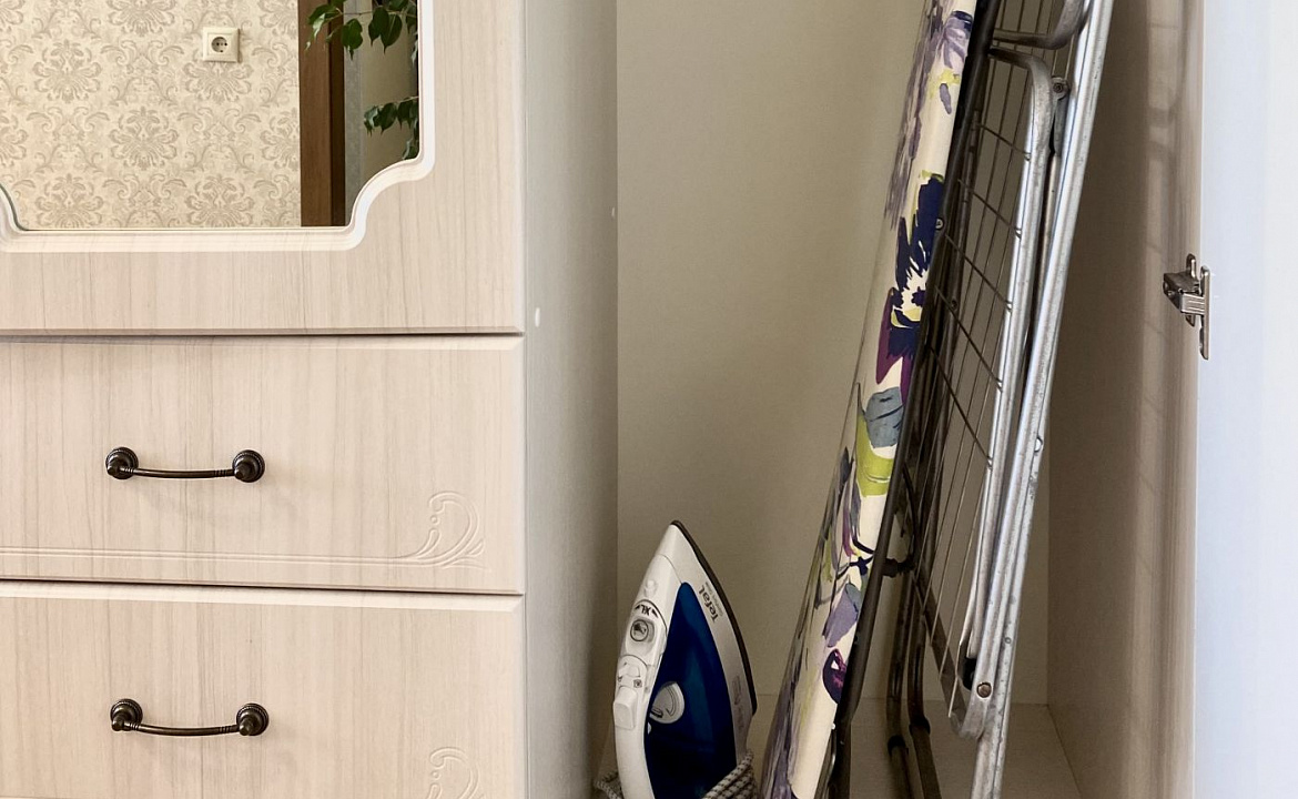 Квартира с великолепным видом на Горы и Море. Квартира в многоквартирном доме C видом на Горы и Море на Дмитриевой 56. Сочи