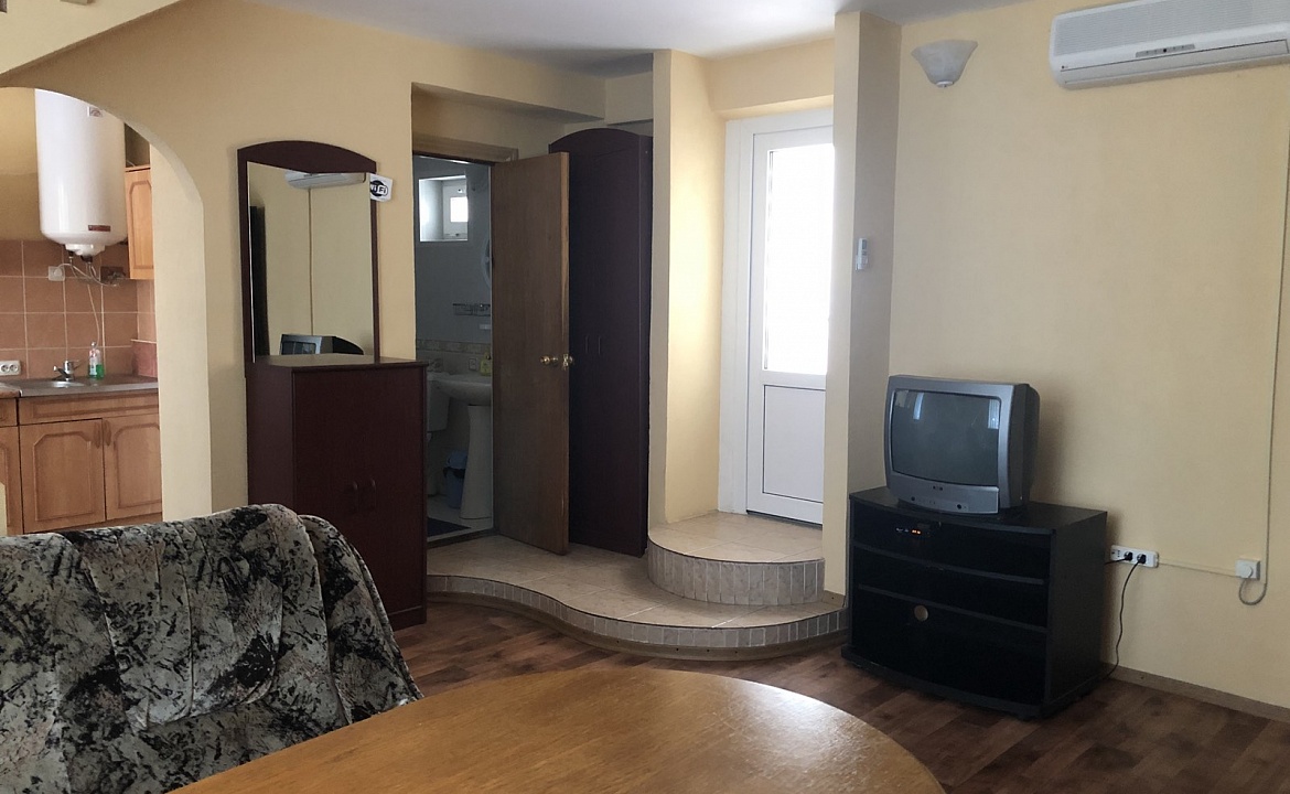 Двухэтажные апартаменты. Гостевой дом АнНи. Гаспра