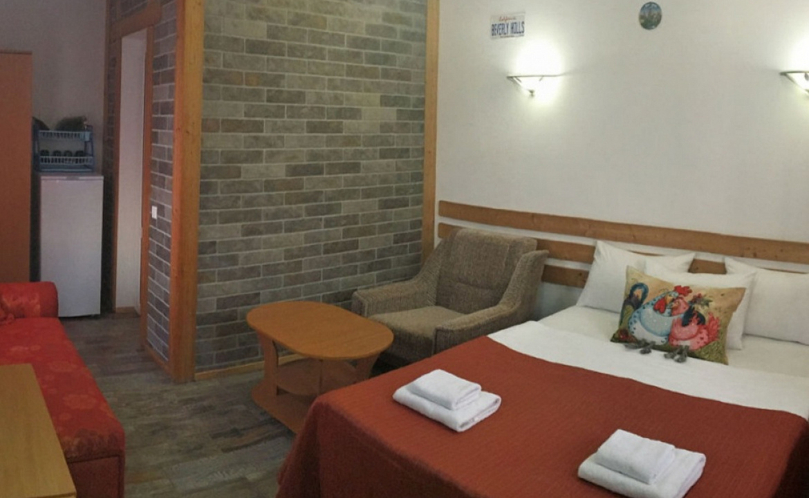 Люкс со смежным балконом 2хместный. Отель АСТОН. Нижнее Джемете