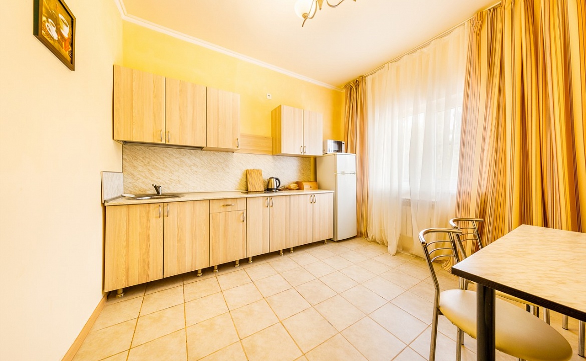 3-комнатный с кухней и балконом. База отдыха "Тюльпан". Витязево