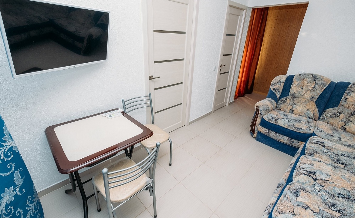 Четырехместный (двухкомнатный номер). Частный сектор Комнаты в центре Анапы. Анапа