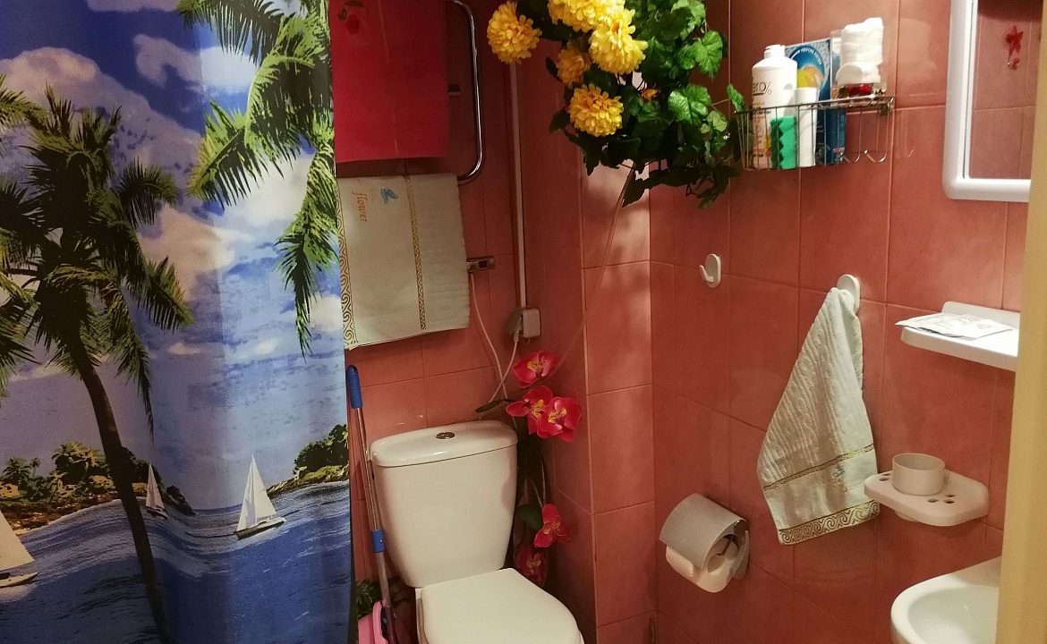 Зеленый. Гостевой дом ОАЗИС. Ялта