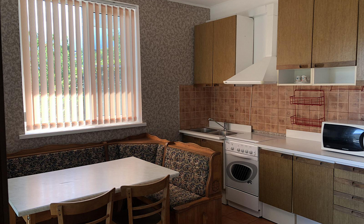 Апартаменты трехкомнатные. Гостевой дом АнНи. Гаспра