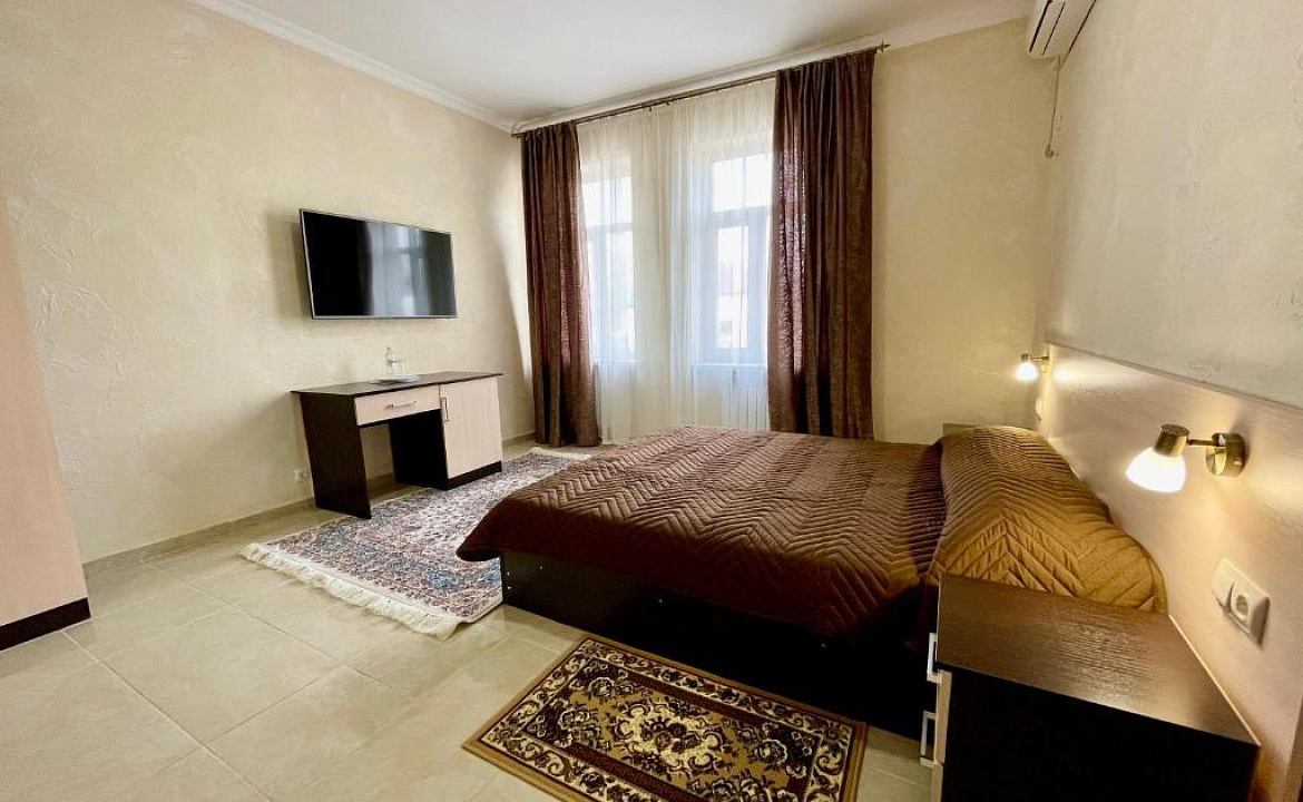 Улучшенный двухместный. Отель MONAKO. Кабардинка