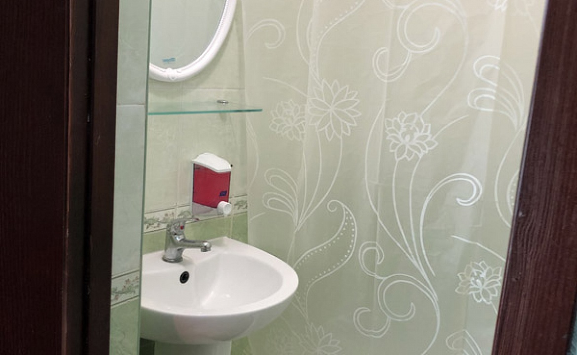 1-комнатный 2-местный номер с кондиционером. Гостиница «Рояль». Симферополь