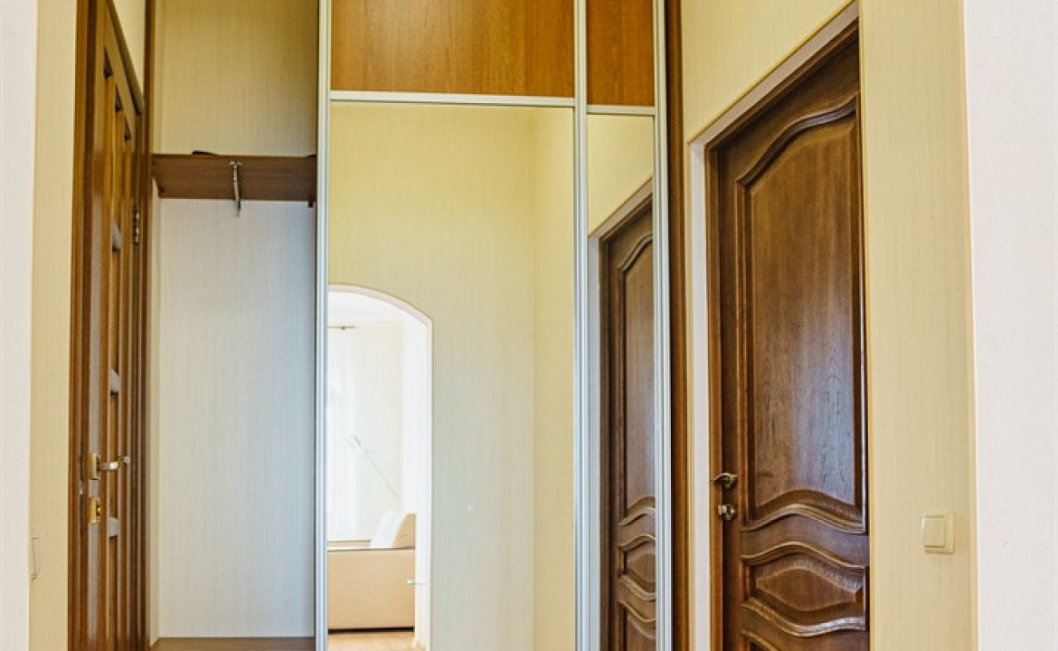 Апартаменты двухкомнатные люкс с террасой 1. Гостевой дом Лиана. Ливадия