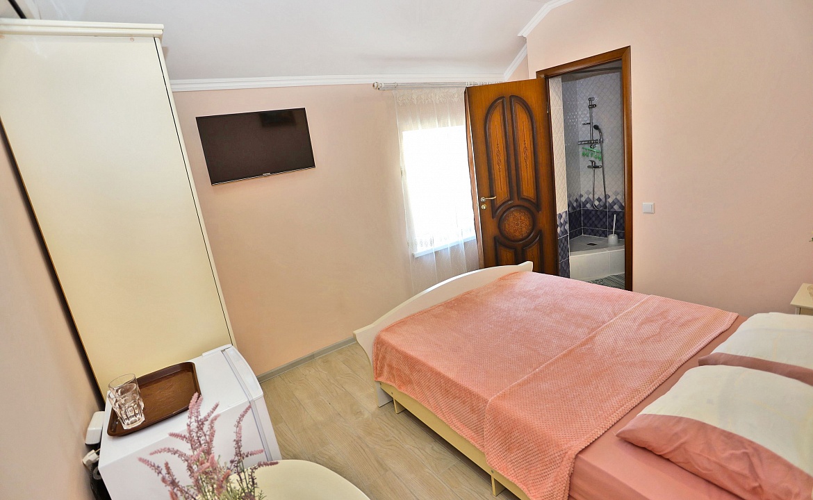 3х местный стандартный номер. Гостевой дом Надежда - Витязево. Витязево 3х местный стандартный номер. Гостевой дом Надежда - Витязево. Витязево