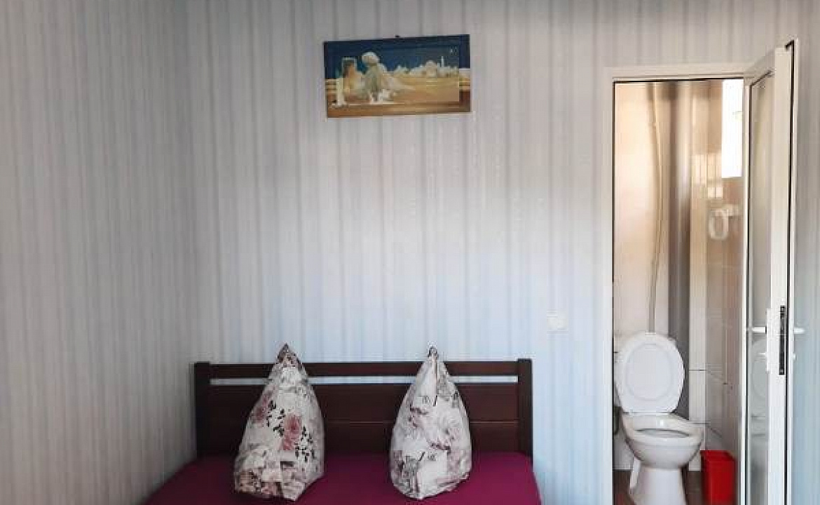 «Полулюкс». Гостевой дом Парус. Коктебель