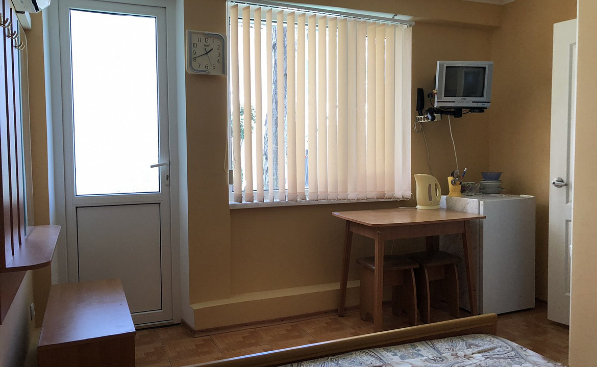 Двухместный номер с 1 кроватью Стандарт. Гостевой дом АнНи. Гаспра