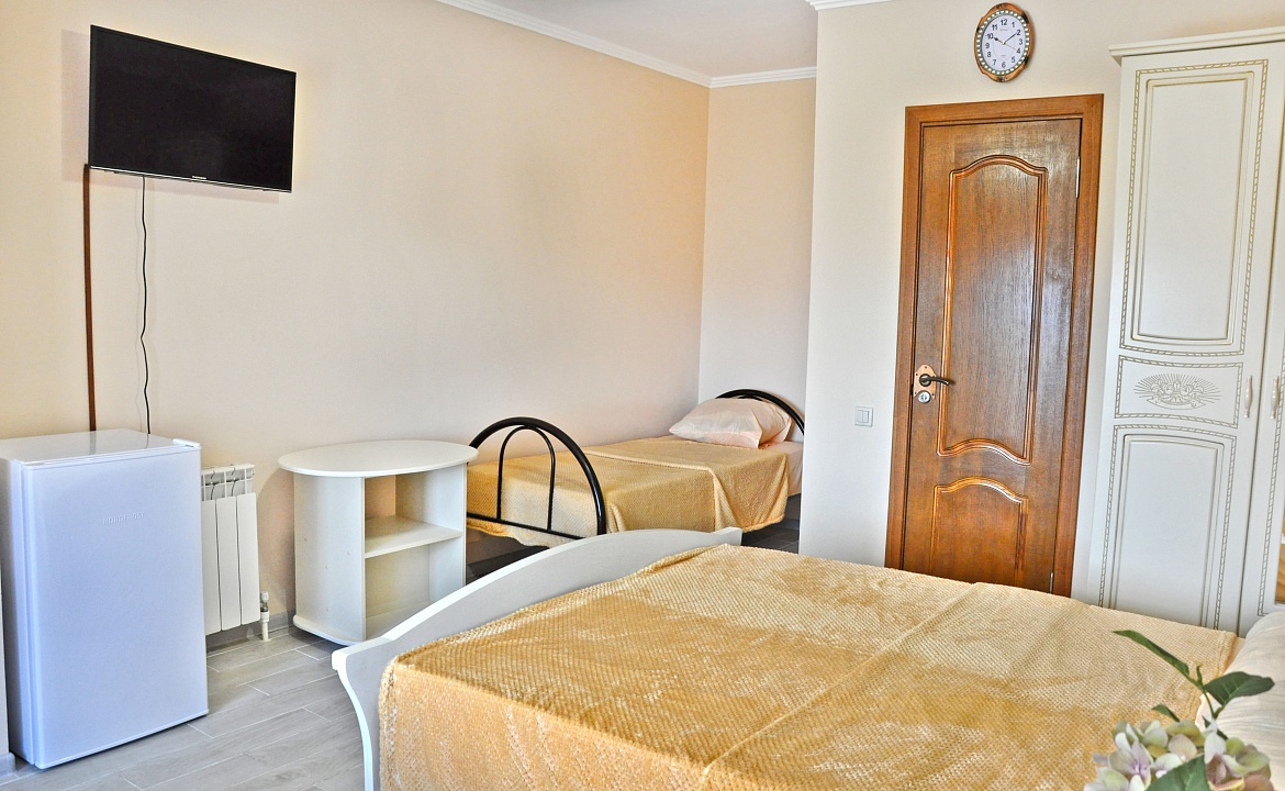 4х местный стандартный номер. Гостевой дом Надежда - Витязево. Витязево 4х местный стандартный номер. Гостевой дом Надежда - Витязево. Витязево