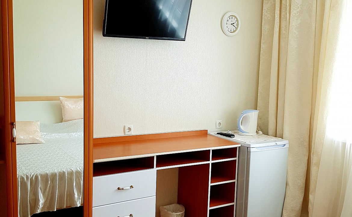 2х местный комфорт. Гостиница "Водолейчик". Алушта