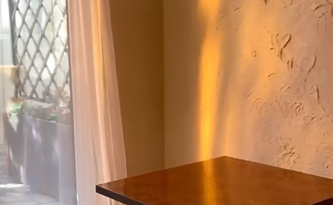   Апартаменты на 4-х человек с собственным двориком. Гостевой дом "МЕЛИС". Дивноморское