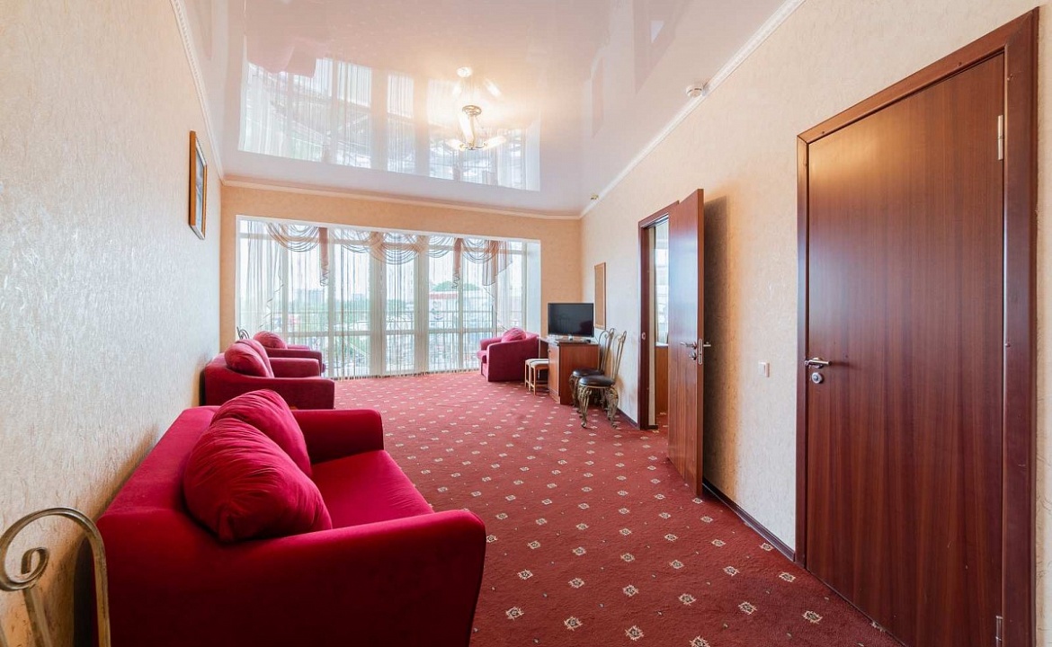 ЛЮКС. Отель "Плаза". Анапа