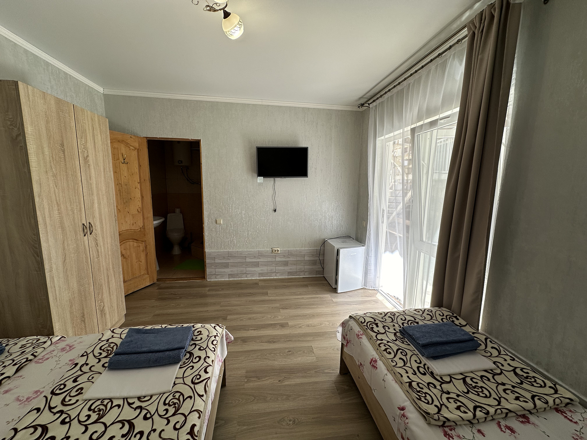 . Гостевой дом Надежда в Гаграх. Гагра