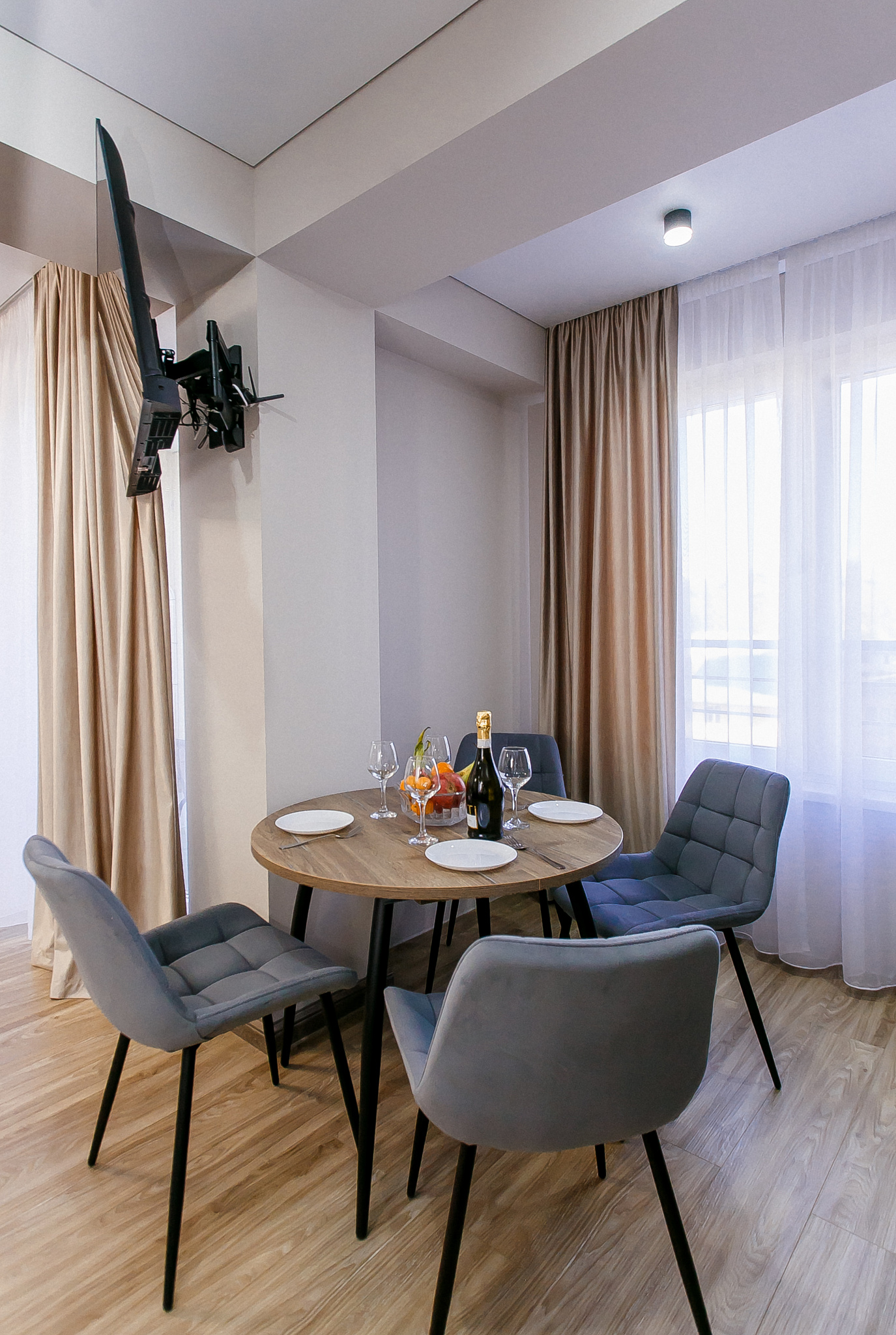 . Квартира в многоквартирном доме Квартира на первой линии с отдельной спальней. Дагомыс