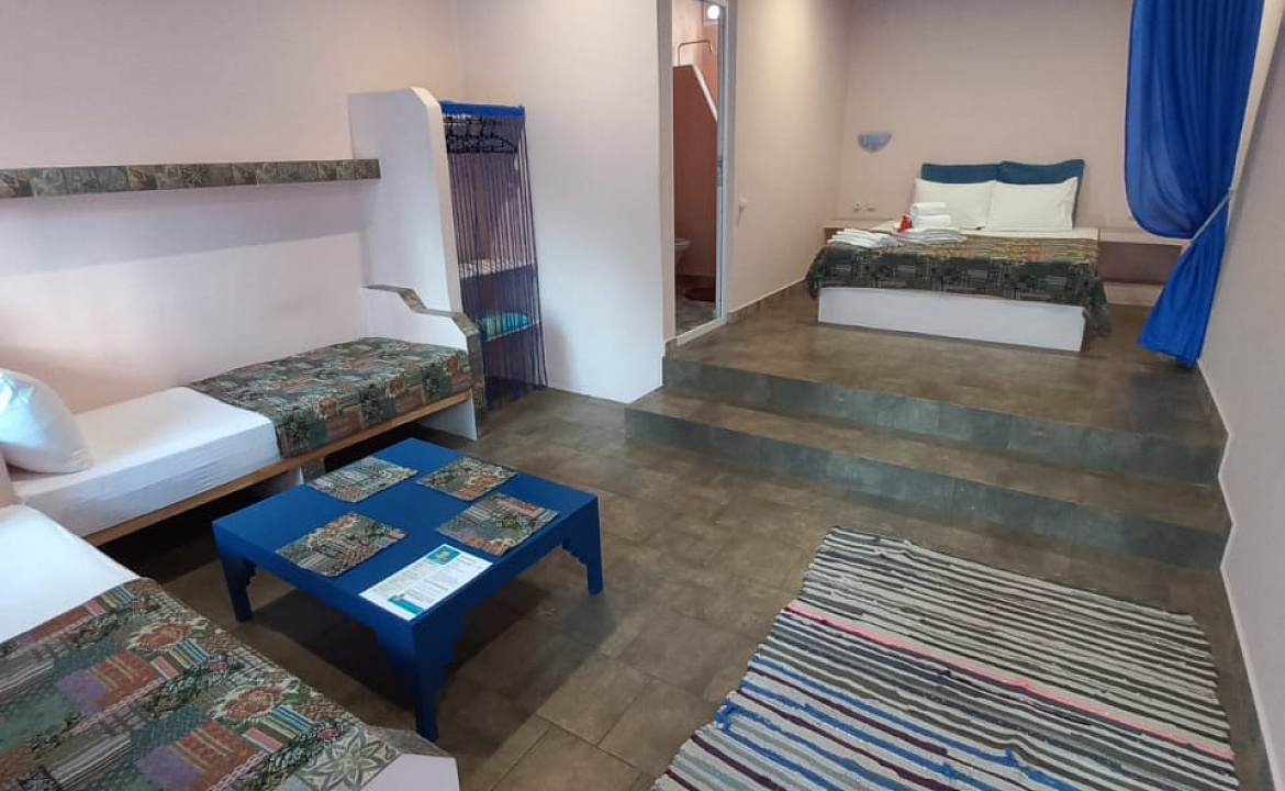 4-х местный «Восток». "Бунгало". Пицунда