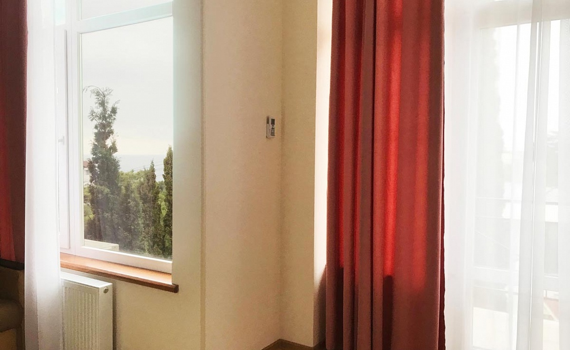 Студио с видом на море и горы. Отель Апарт-отель ПАЛЬМА. Гаспра Студио с видом на море и горы. Отель Апарт-отель ПАЛЬМА. Гаспра