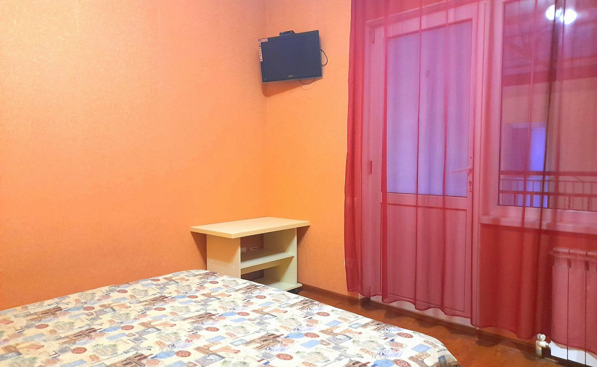 Трёхместный эконом. Гостевой дом Южный берег.. Адлер